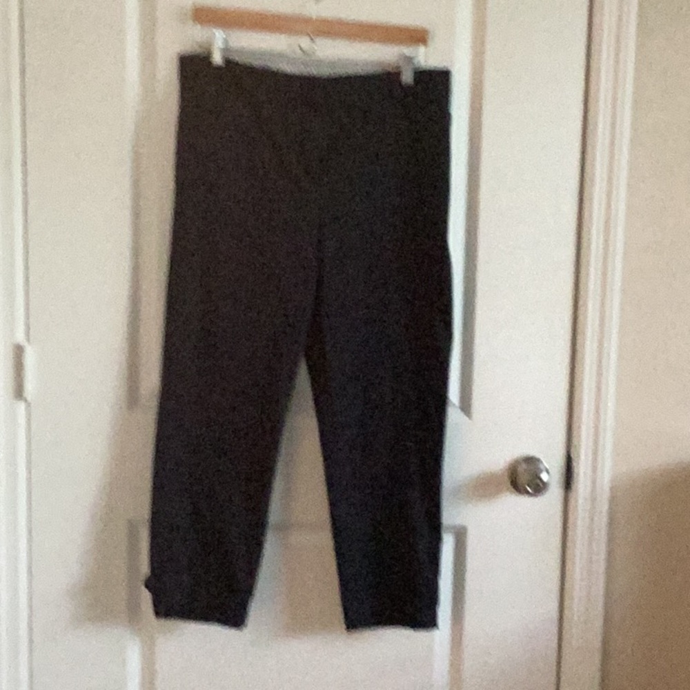 Classic Women's Black Cropped Pants